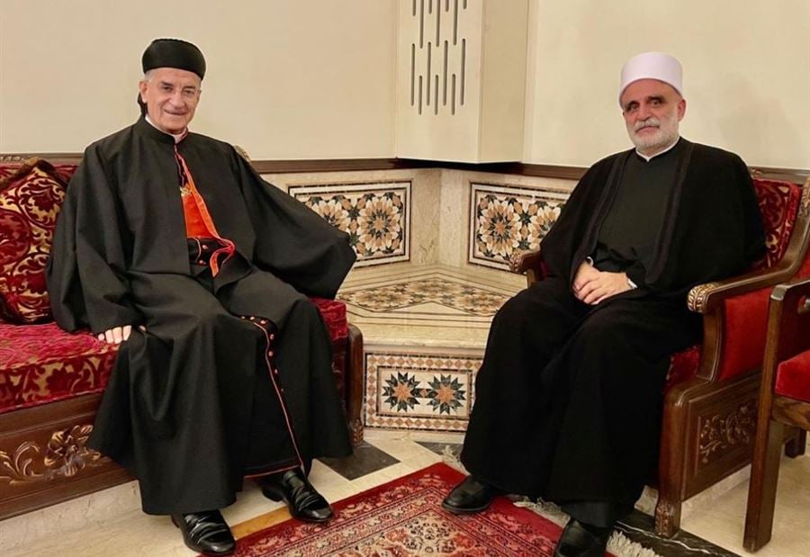 لإنعقاد قمة روحيّة... اتصالٌ بين شيخ العقل والراعي!