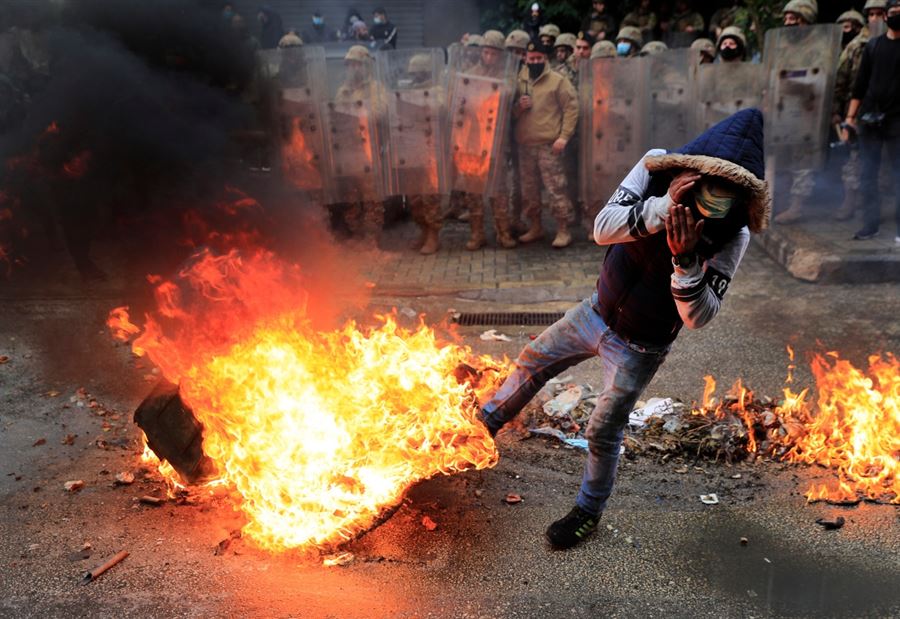 من يوظّف ثورة الشعب الجائع؟