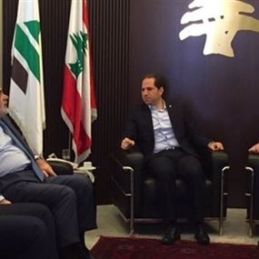 "الكتائب" تعلن تأييد "أبو زيد" في جزين 