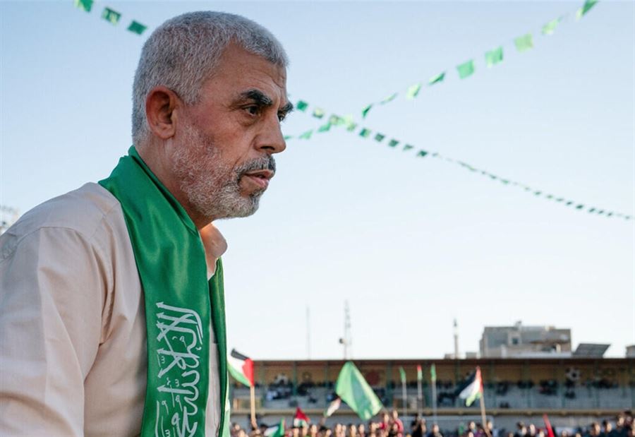 "تل أبيب أبلغت دولاً مجاورة"... إذاعة الجيش الإسرائيلي تؤكد مقتل السنوار