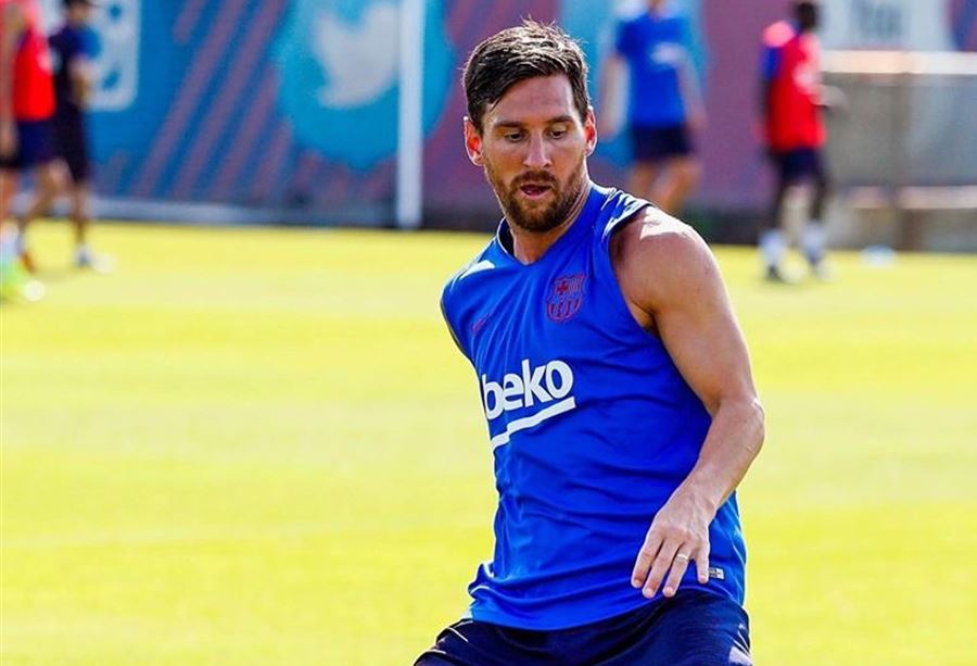 "برشلونة" يتلقى ضربة "موجعة"