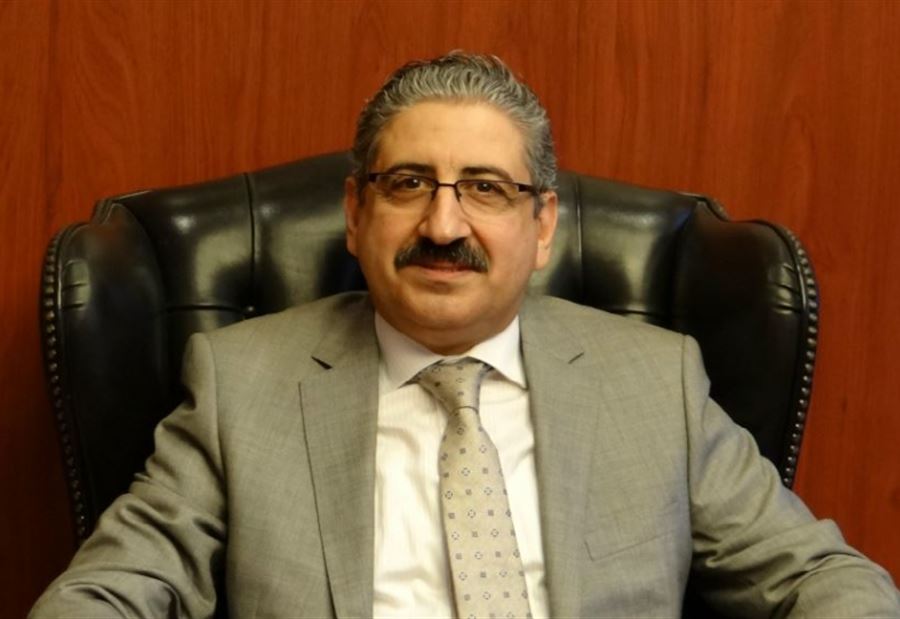 تزامناً مع الإضراب... هل سيعطي أيوب إفادات للطلاب؟