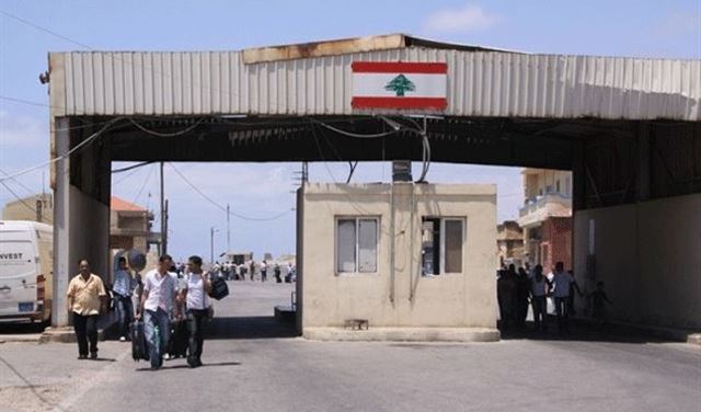 على الحدود.. "3 روس" وبذلة عسكرية سورية!
