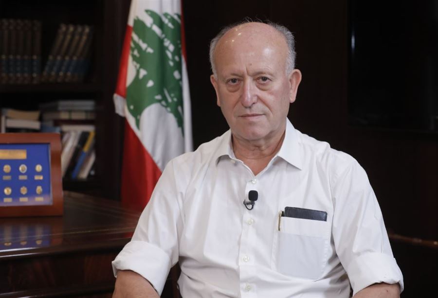 لمن "رفع رأس لبنان عالياً"... مبادرة من ريفي!