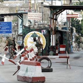 إلقاء قنبلة في عين الحلوة ترافق مع رشقات نارية