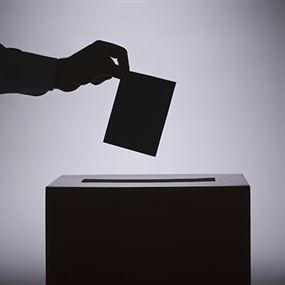 العلماني.. يحرض العلماني.. يحرض