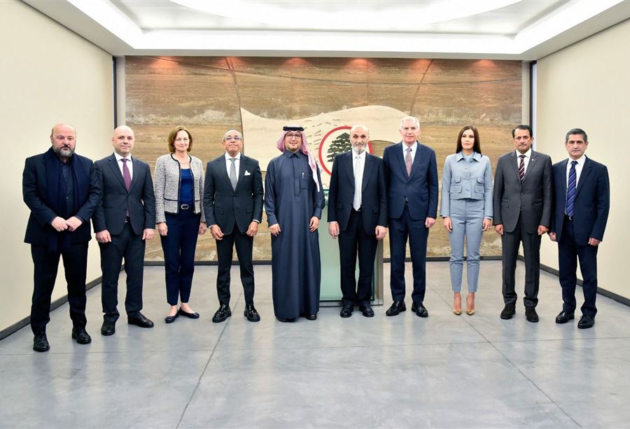 كواليس لقاء جعجع والخماسية... ماذا قال عن بري؟