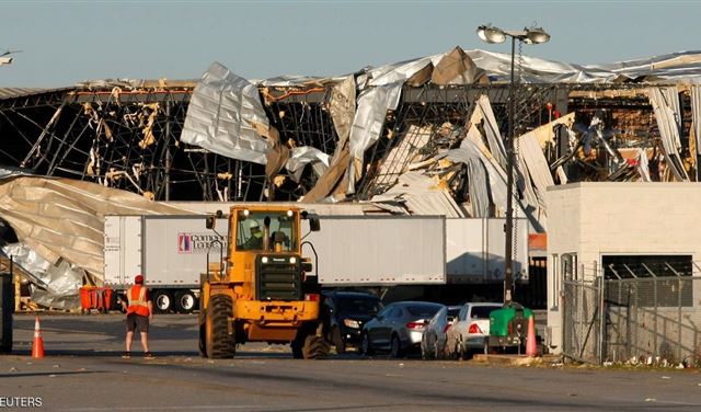 إعصار قوي يجتاح نيو أورليانز ويسبب دمارا