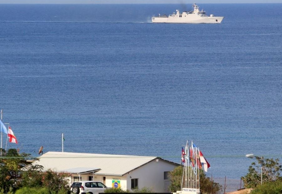 "للترسيم انعكاسات قريبة!"  "للترسيم انعكاسات قريبة!"