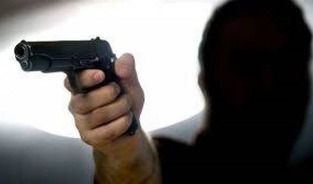 مسلحون سلبوا مواطنا بيك آب واموالا 