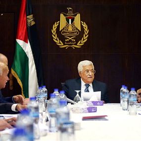 بعد زيارة نتنياهو لمسقط... عباس يلتقي مبعوث سلطنة عمان  بعد زيارة نتنياهو لمسقط... عباس يلتقي مبعوث سلطنة عمان