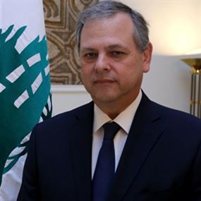 دو فريج: لا يجوز لكل فريق أن يعين من يشاء في "العسكري"