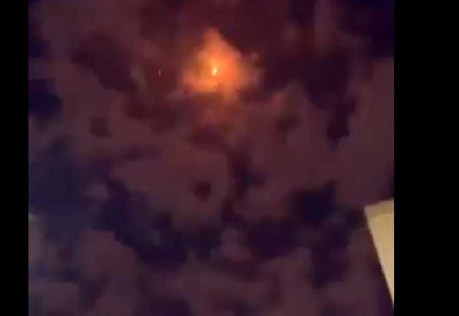 بالفيديو: لحظة اعتراض هجوم صاروخي تجاه الرياض