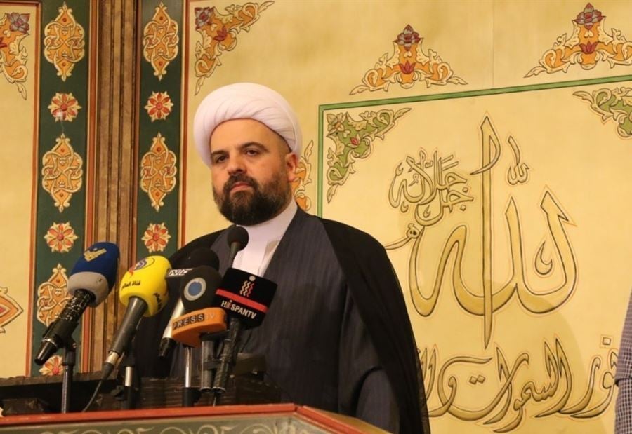 "رأس أفعى غربية"... قبلان يعلّق على حادثة طعن سلمان رشدي! 