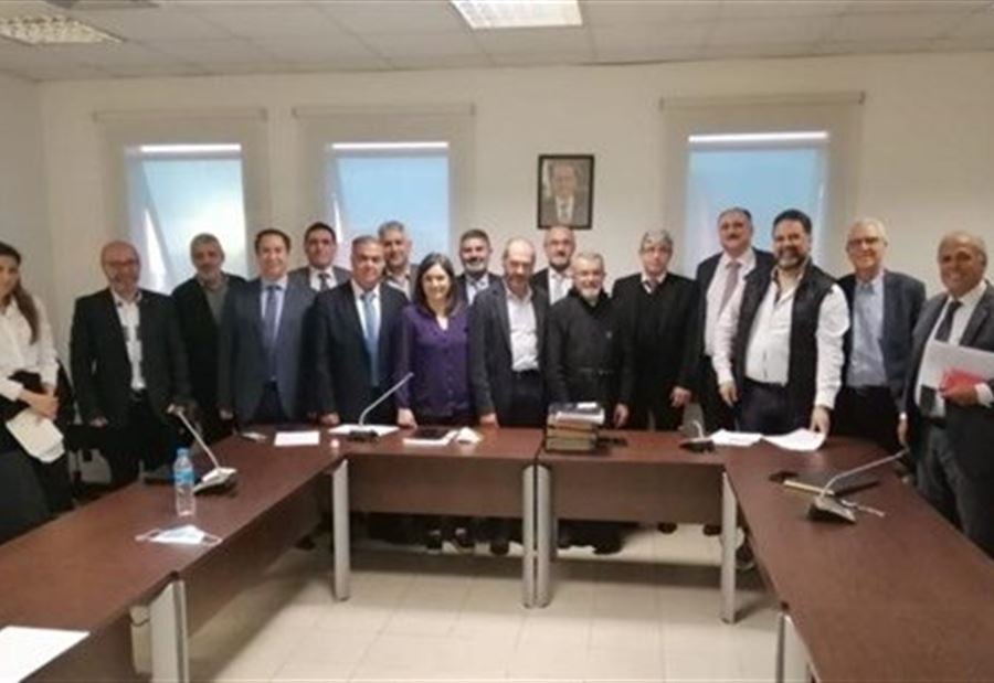 إجتماعٌ بين المجذوب والعائلة التربوية ... ماذا عن الأقساط؟ 