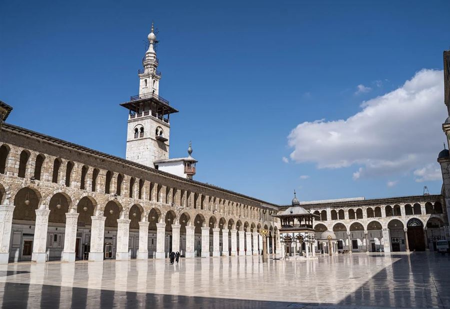 في المسجد الأموي... حادثة تودي بحياة نساء وإصابة أطفال (فيديو)