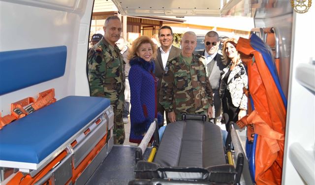 حفل تقديم سيارتي اسعاف لمصلحة بيت لهيا وكوكبا