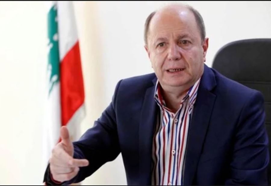 الاسمر اكد متابعة قضية المصروفين من مجموعة جريدة البلد 