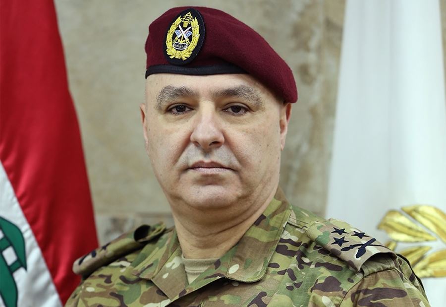 تحيةٌ من قائد الجيش الى "ملائكة الرحمة" تحيةٌ من قائد الجيش الى "ملائكة الرحمة"