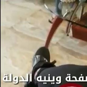 بالفيديو: عسكري يُجبر سيدة "فقيرة الحال"على تقبيل قدم زوجته!