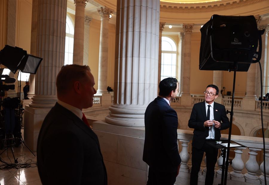 ثقة أميركية بـ حرفوش… والأخير يُحذّر: سندفع ثمن الحرب غالياً 