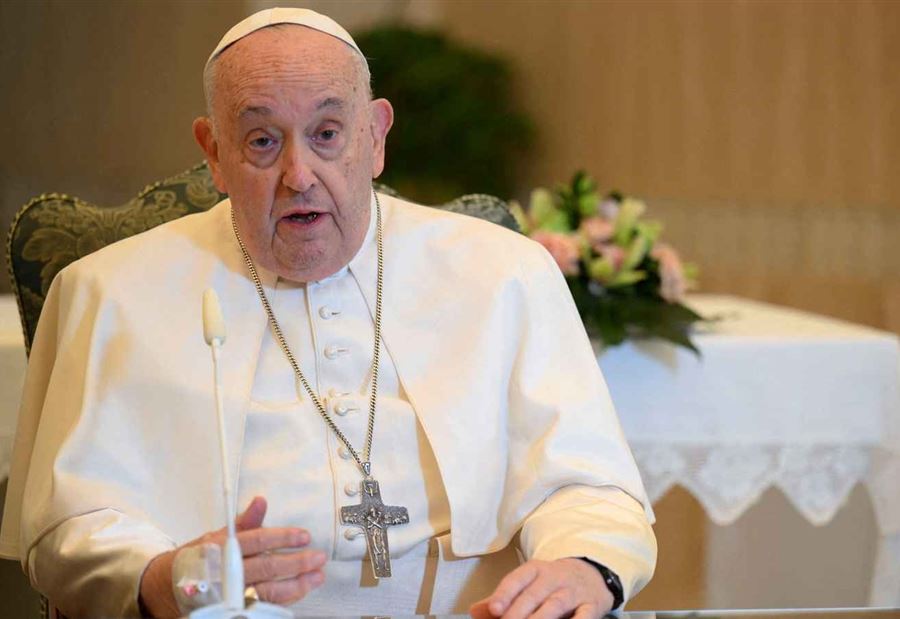 تحسن بطيء في صحة البابا فرنسيس