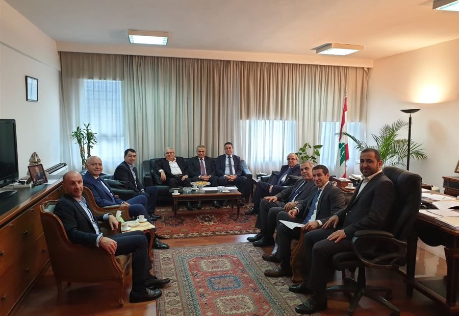 نواب ووزراء "لبنان القوي" في قصر العدل  نواب ووزراء "لبنان القوي" في قصر العدل