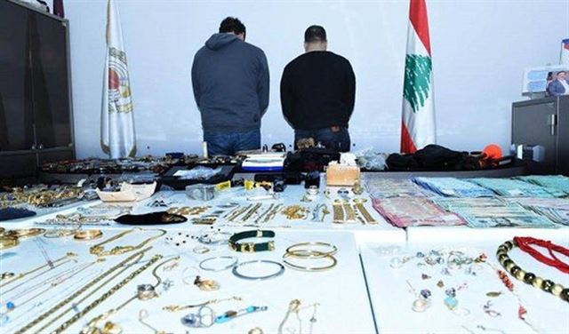 بالصور: توقيف أخطر عصابة.. ومضبوطات تفوق المليون دولار بالصور: توقيف أخطر عصابة.. ومضبوطات تفوق المليون دولار