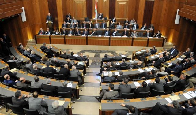 معطيات تبشّر بـتصاعد "الدخان الأبيض" من قبّة البرلمان معطيات تبشّر بـتصاعد "الدخان الأبيض" من قبّة البرلمان