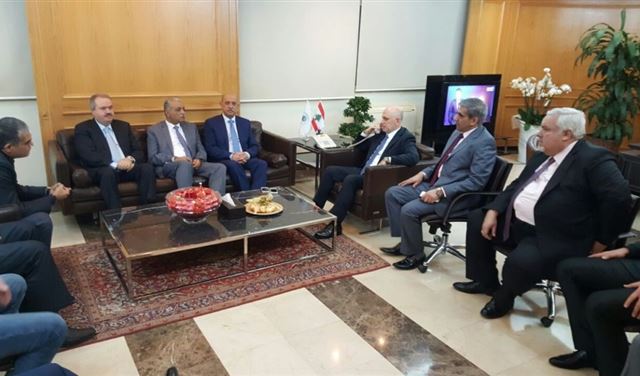 فنيانوس عرض ونظيره العراقي سبل التعاون 