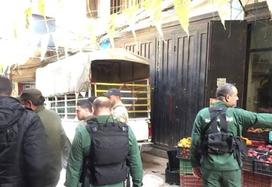 إزالة بسطات وتعديات في مخيم البداوي