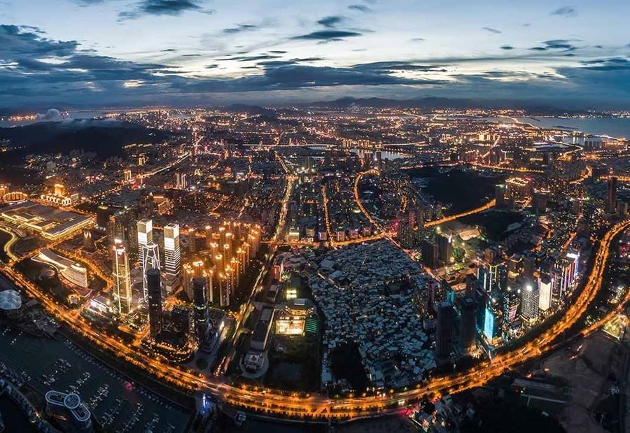 في مدينة فيسول... طالب في الصف الثالث يحضر "قذيفة" إلى الكلية! في مدينة فيسول... طالب في الصف الثالث يحضر "قذيفة" إلى الكلية!