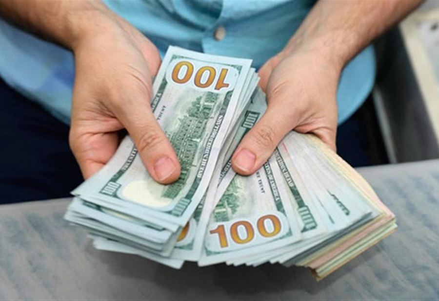 انخفاضٌ جديدٌ في دولار السوق السوداء 