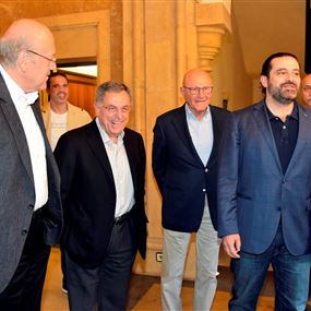 طلب عاجل من رؤساء الحكومات للحريري 