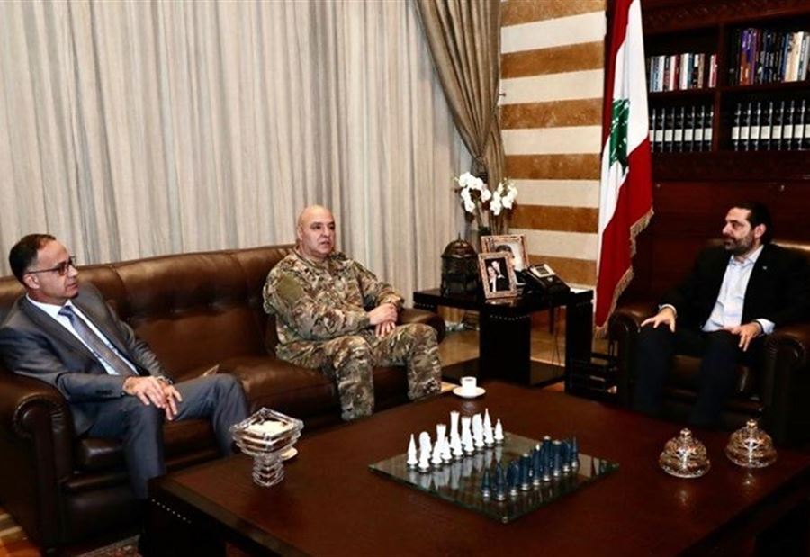قائد الجيش في بيت الوسط