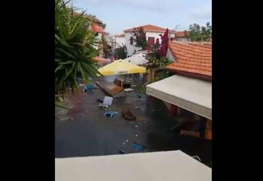 بالفيديو: "تسونامي صغير" ضرب  إزمير بعد الزلزال بالفيديو: "تسونامي صغير" ضرب  إزمير بعد الزلزال