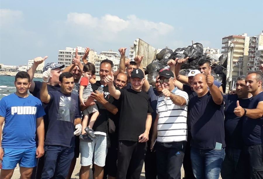 بالصور: "البحر مكان للراحة... مش للرائحة" بالصور: "البحر مكان للراحة... مش للرائحة"