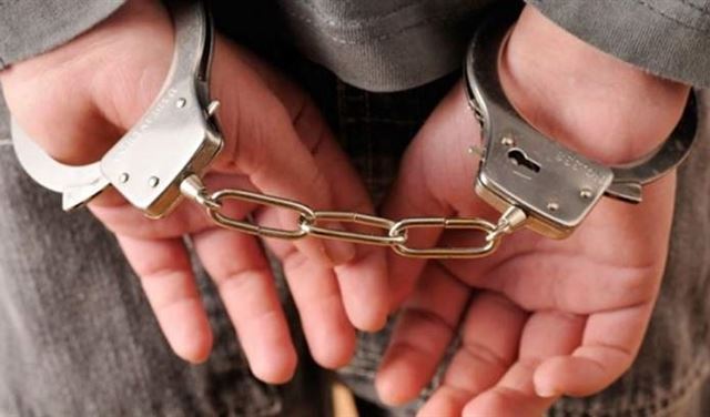 توقيف شخص بجرم نقل وتجارة الأسلحة