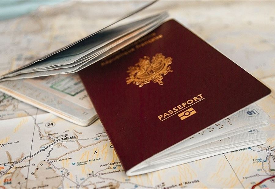 بينها دولة عربية...أقوى جوازات السفر في العالم