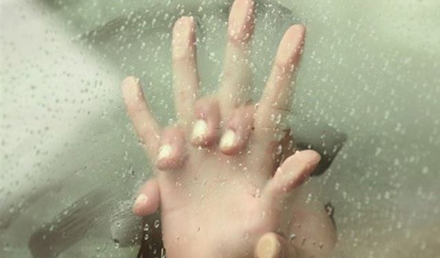 ستيني يُعاشر ابنته العشرينية.. ثمّ يقتلان شقيقتها! 