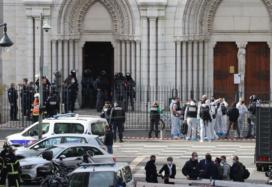 فرنسا: نتوقع مزيداً من الهجمات على أراضينا!