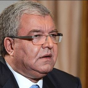 المشنوق وزيرا للعمل والحاج حسن للإقتصاد