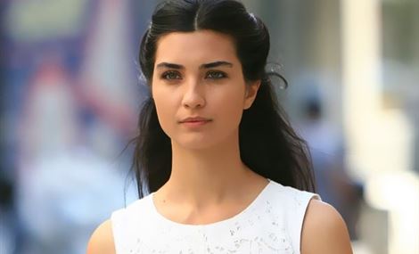 توبا بيوكستون تخرج عن صمتها وتتحدث عن طلاقها