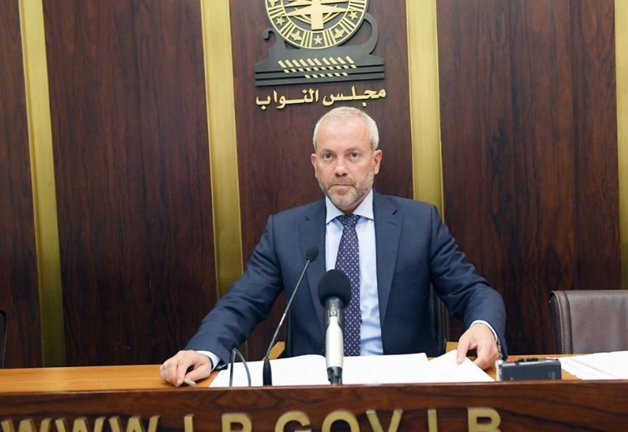 نائب "القوات" يُحذّر من تفلّت السلاح