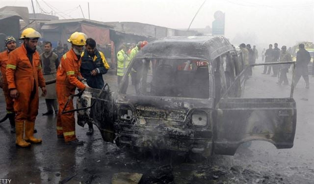 باكستان.. عشرات القتلى والجرحى في تفجير "مزار ديني"