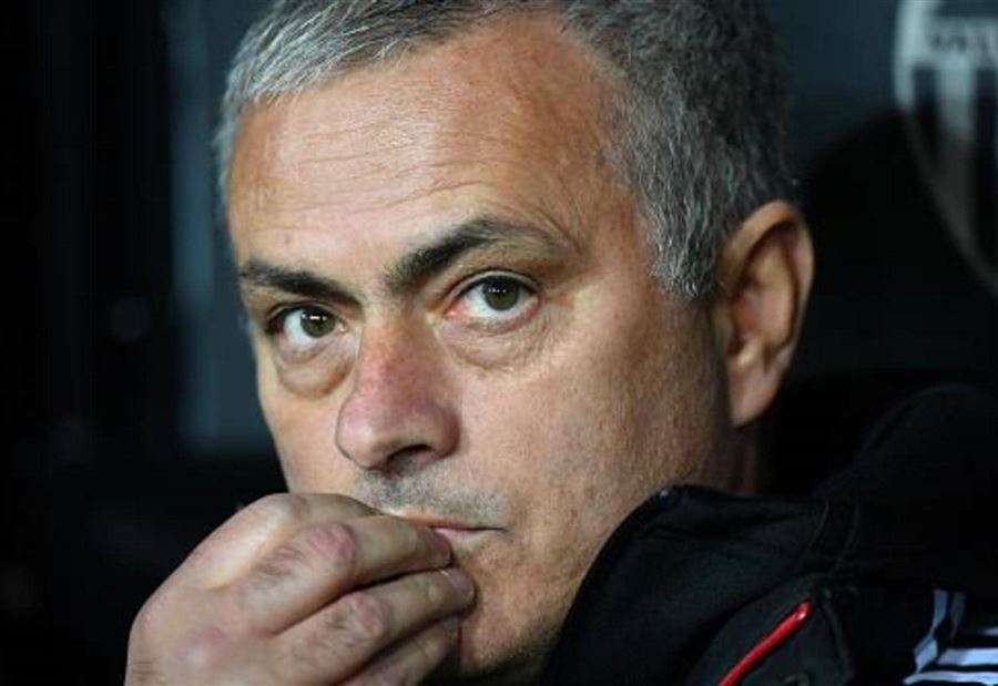 مورينيو يتوقع نتيجة الإياب بين ليفربول وبرشلونة