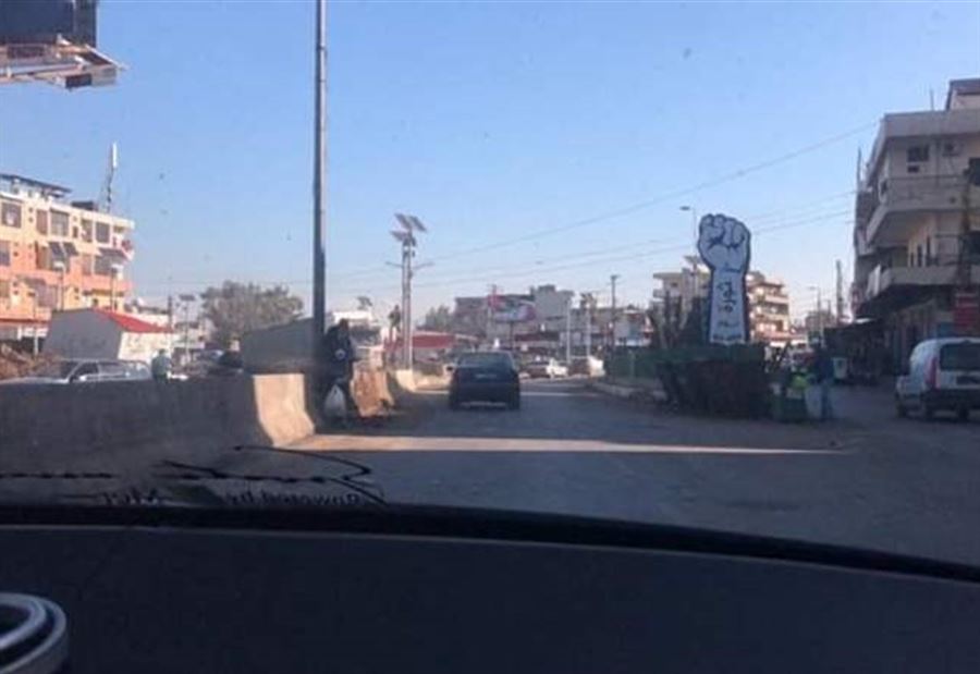  محتجون يعيدون فتح مسارب العبدة