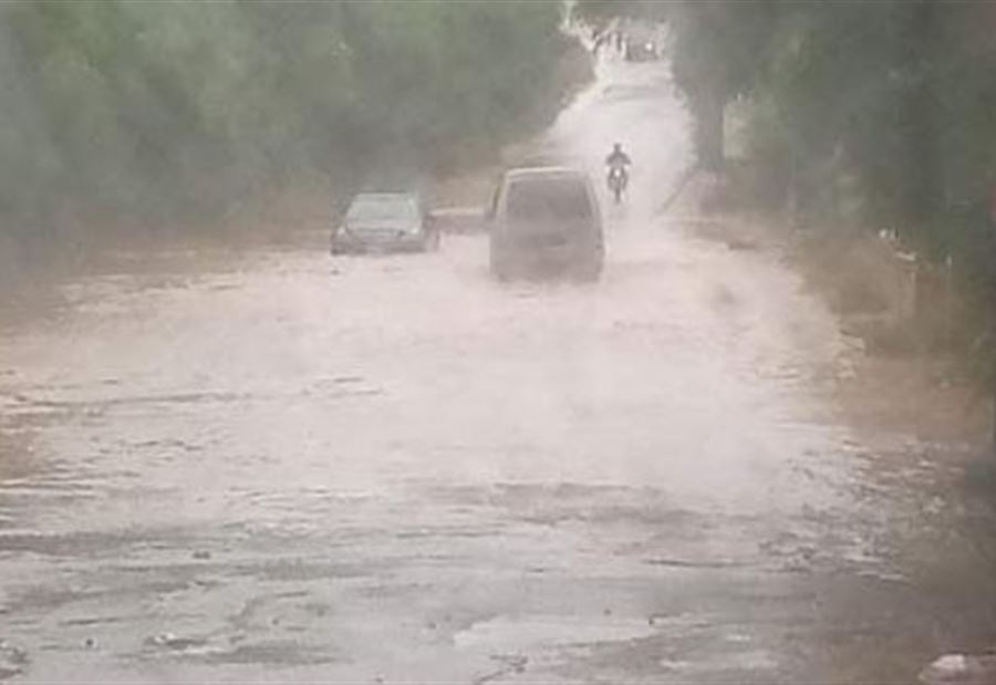 وسط مناشدات... النبطية عائمة وخسائر مادية فادحة! (صوَر)