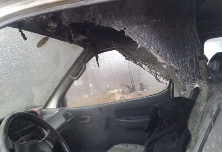 بالصور:  إخماد حريق داخل فان في كسروان 