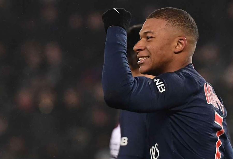 ريال مدريد يرد على "الصفقة الفلكية" لضم مبابي